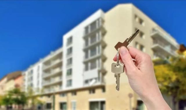 Yüreğir'de 75 m² 2+1 daire icradan satılık