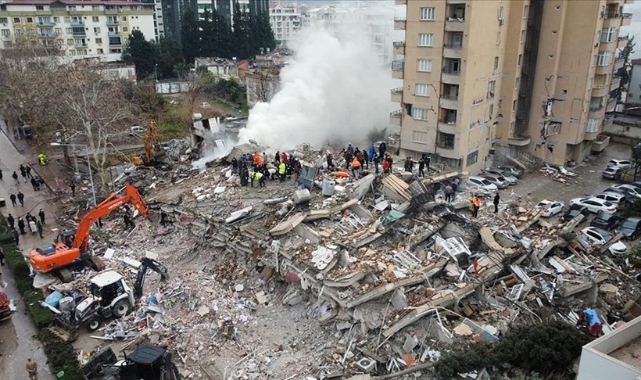 11 ildeki depremde: 284 kişi hayatını kaybetti, 2323 kişi yaralandı