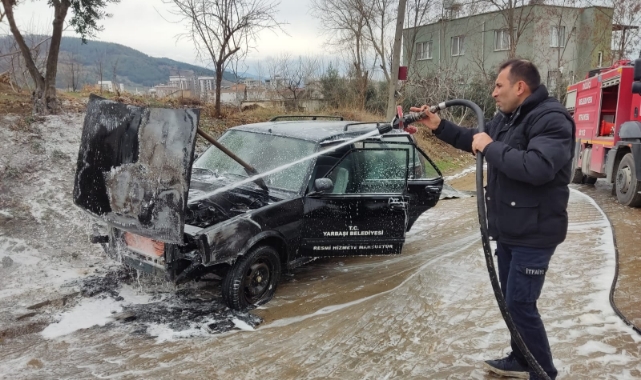 Belediye'ye ait otomobil alev aldı