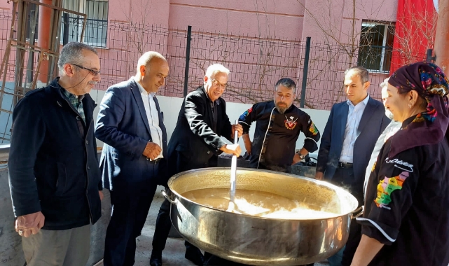 "Bu sıkıntılı günleri tek  vücut olarak aşacağız!"
