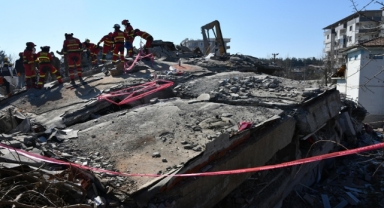 Cenazelerin kimlik tespit işlemleri sürüyor