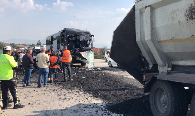 Depremzedeler Kaza Yaptı: 2 Ölü, 6 Yaralı