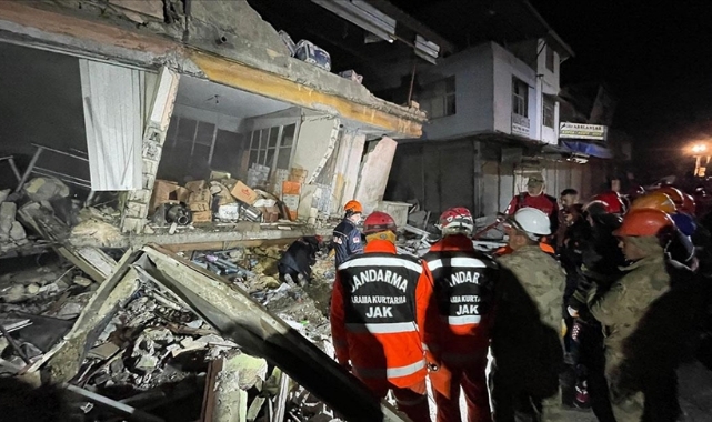 O ilde 6,4 büyüklüğünde deprem!