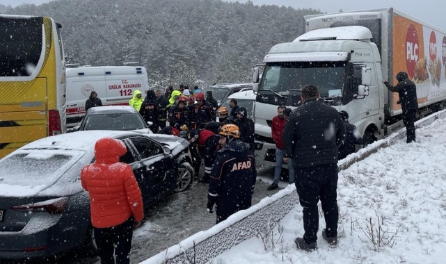 Zincirleme trafik kazası: 5 yaralı