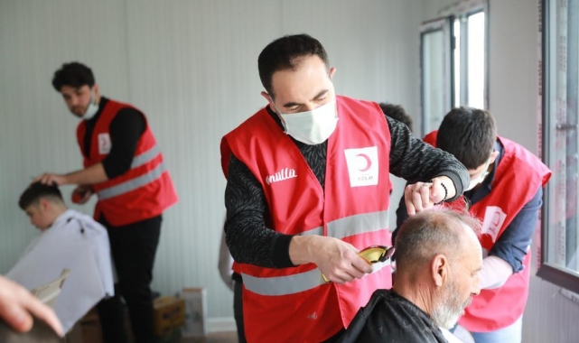 Adanalı Berberler Bu Seferde Depremzedeler İçin Kolları Sıvadı