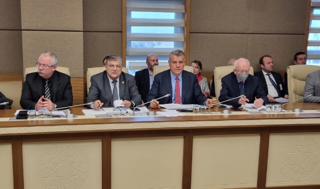 Ayhan Barut: "Çiftçiye Yasak Getirmeyin, Destek verin"