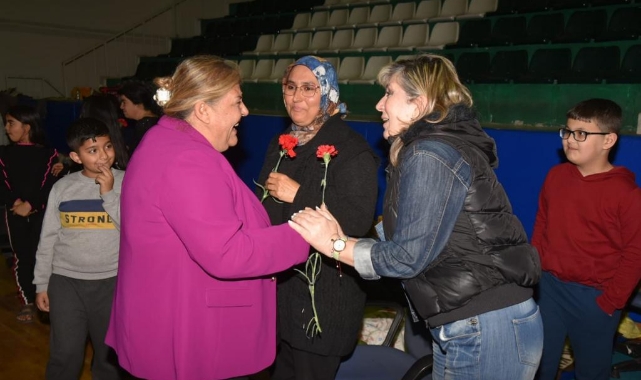 Ceyhan Belediyesi Kadınları Unutmadı
