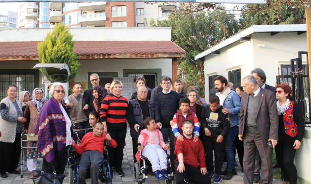 Chp’li Taşkın Adana’da Engellileri Ziyaret Etti