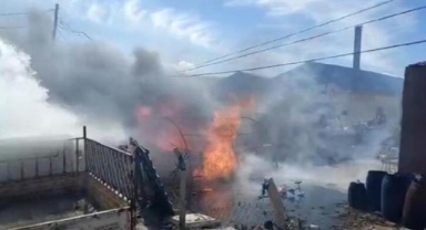 Depremzede Ailenin Kaldığı Çadır Yandı