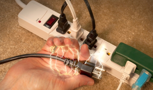 Elektrik Akımına Kapılan Genç Kız Öldü