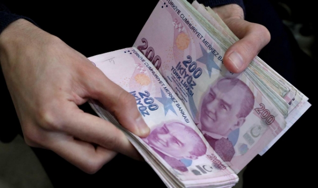 Emekliler Depremzedelere 1 Milyon Lira Bağışladı
