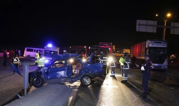 Feci Kaza: 1 ölü, 3 Yaralı