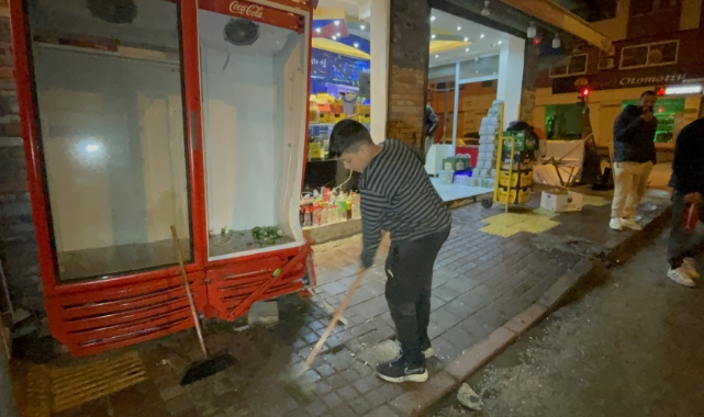 Kontrolden Çıkan Otomobil İş Yerine Girdi!