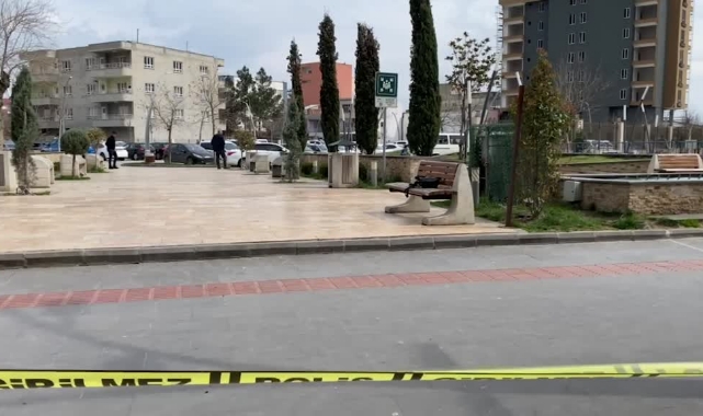 Parkta Şüpheli Çanta Paniği