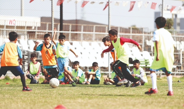 Seyhan’da Spor Okulları Kaldığı Yerden Devam Ediyor