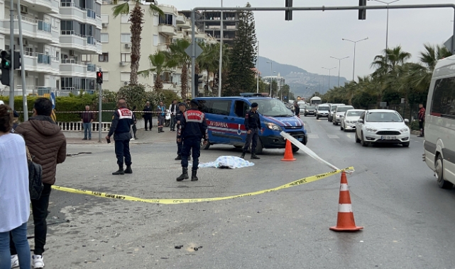 Trafik Kazasında: 3 Depremzede Öldü