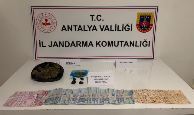 Uyuşturucu Operasyonu: 3 Gözaltı
