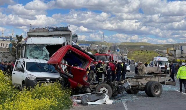 Zincirleme Kaza : 2 Ölü, 4 Yaralı
