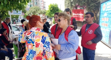 Adana Sokaklarını Dolaşarak Kılıçdaroğlu’nun Projelerini Anlatıyorlar