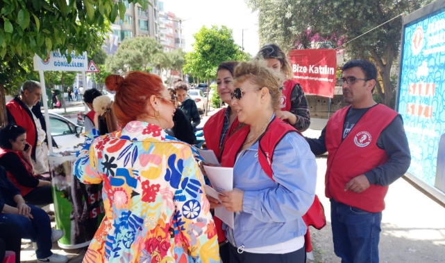 Adana Sokaklarını Dolaşarak Kılıçdaroğlu’nun Projelerini Anlatıyorlar