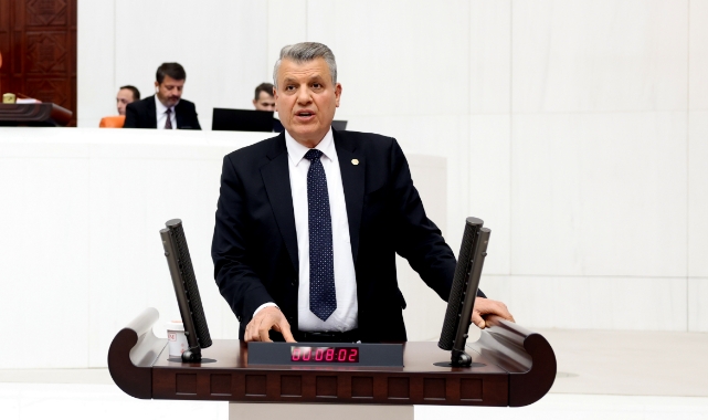 Ayhan Barut'tan Çifte Bayram Kutlaması