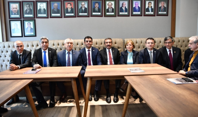 Başkan Çetin Avukatları Ziyaret Etti: ''Seçimde Size Büyük Görev Düşüyor'' Dedi