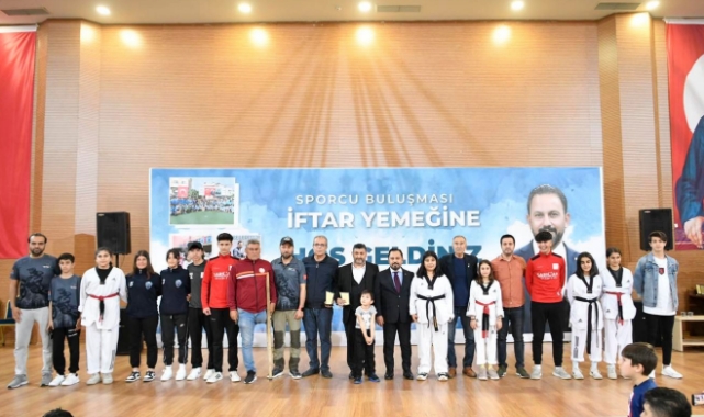 Başkan Uludağ İftarda Sporcularla Buluştu