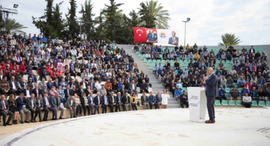 Başkan Zeydan Karalar, Büyükşehir Çalışanlarıyla Bayramlaştı