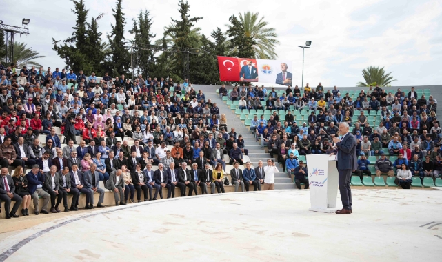 Başkan Zeydan Karalar, Büyükşehir Çalışanlarıyla Bayramlaştı