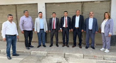 Bulut, Kozan’ın Ana Caddesinde Oy İsteyecek Esnaf Bulamadı
