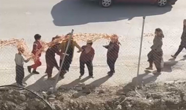 Çocukların Kavgasına Büyüklerde Dahil Oldu