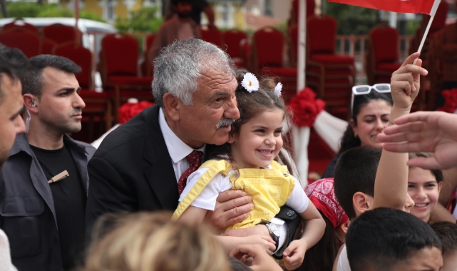 ‘Dünyanın En Güzel Sesi, Mutlu Çocuk Sesi’