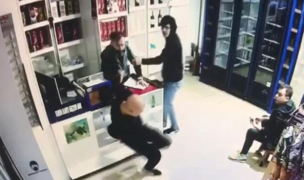 Eski İş Ortağını Vurdu