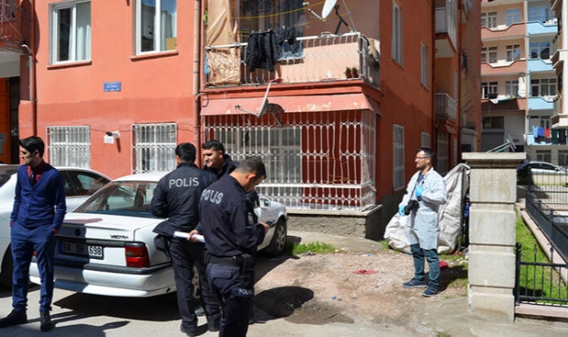 Yakınlarının Haber Alamadığı Kadın Evinde Ölü Bulundu