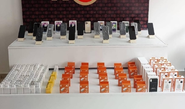Fırının İçinden Gümrük Kaçağı Telefon Çıktı!