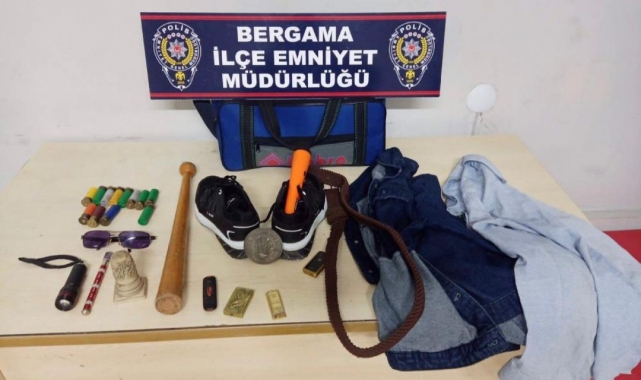 Hırsızlığı Polislerden Öğrendiler