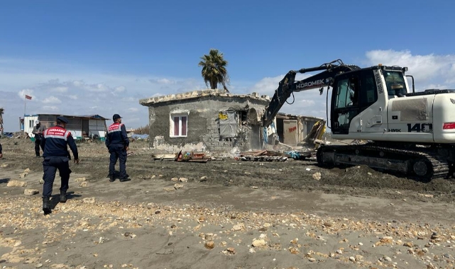 46 Kaçak Yapı Yıkıldı