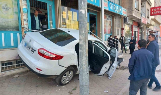 Kaldırıma Çarparak Durabildi