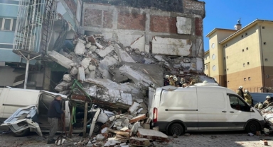 Kentsel Dönüşüm İçin Boşaltılan Bina Çöktü