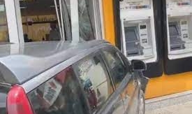 Kontrolden Çıkarak Banka Şubesine Girdi