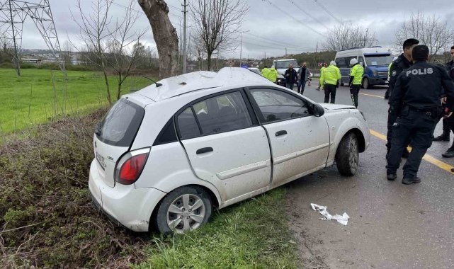 Kontrolden Çıkıp Ağaca Çarptı