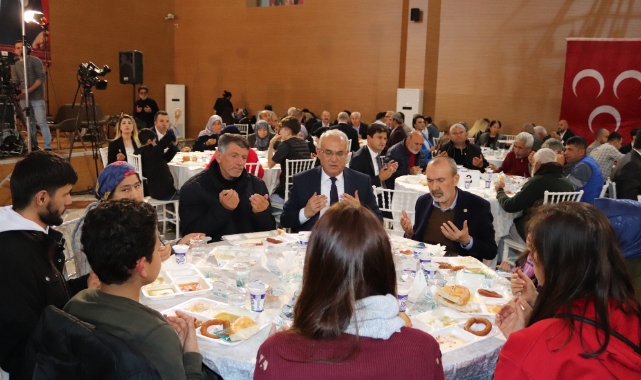 MHP’den Adana’da Depremzedelere İftar