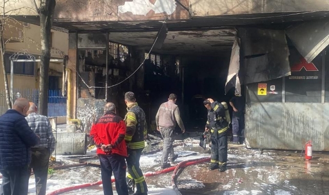 Oto Tamir Dükkanı Alev Alev Yandı