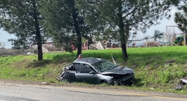 Otomobil Şarampole Devrildi: 5 Yaralı