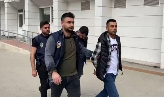 Parayı Çekmek İçin Gittikleri Bankada Suçüstü Yakalandılar