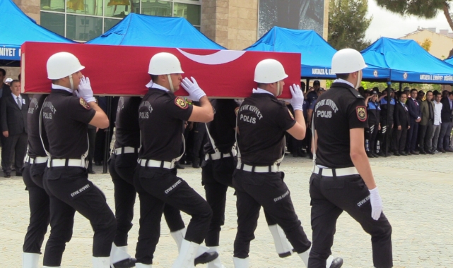 Polis Memuru Feci Kazada Öldü