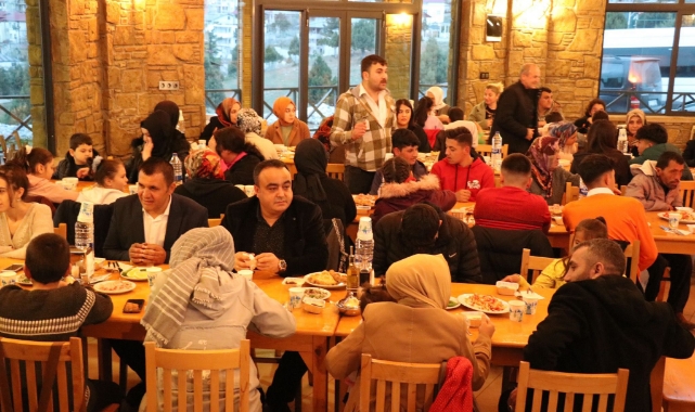 Pozantı'da Öksüz Ve Yetim Çocuklara Özel İftar