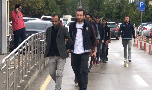 Suriye Uyruklu 10 Düzensiz Göçmen Yakalandı