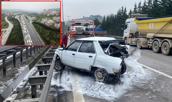 Tır Otomobile Çarptı