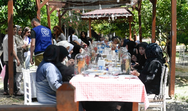 4 Milletten 250 Anne Kahvaltıda Buluştu